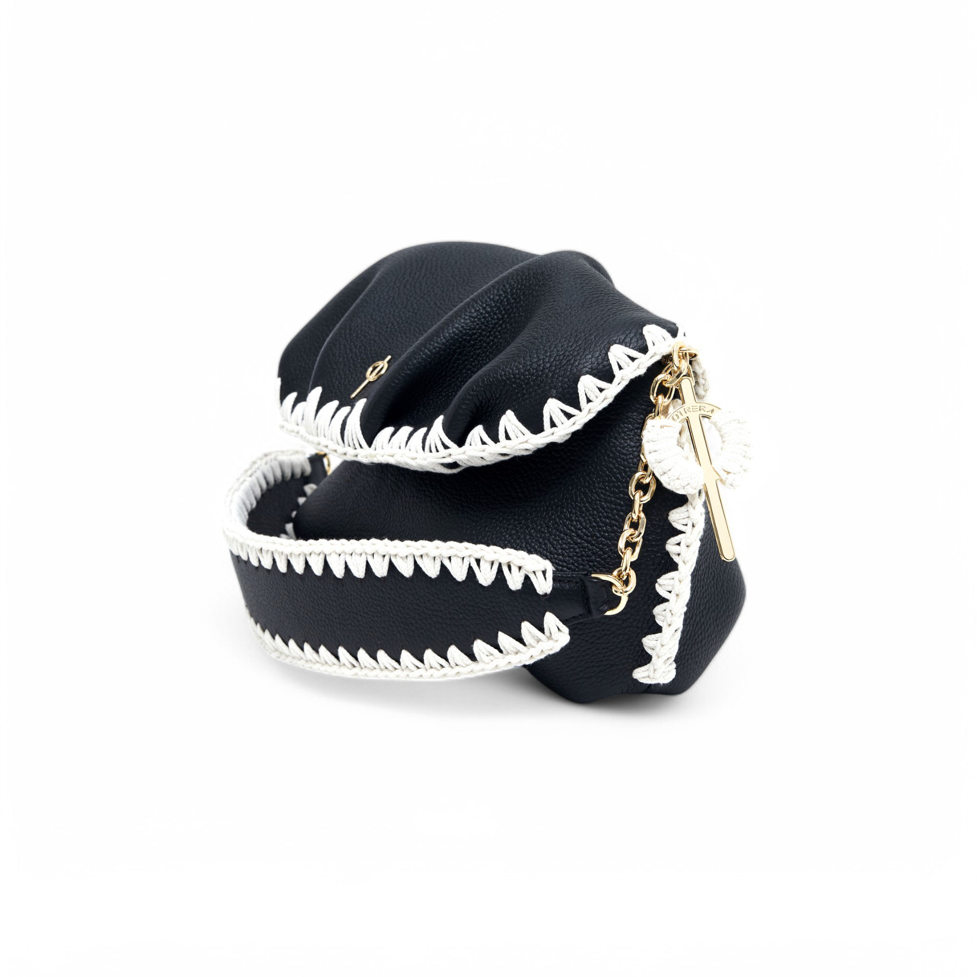 عوامة ليدا باللون الأسود