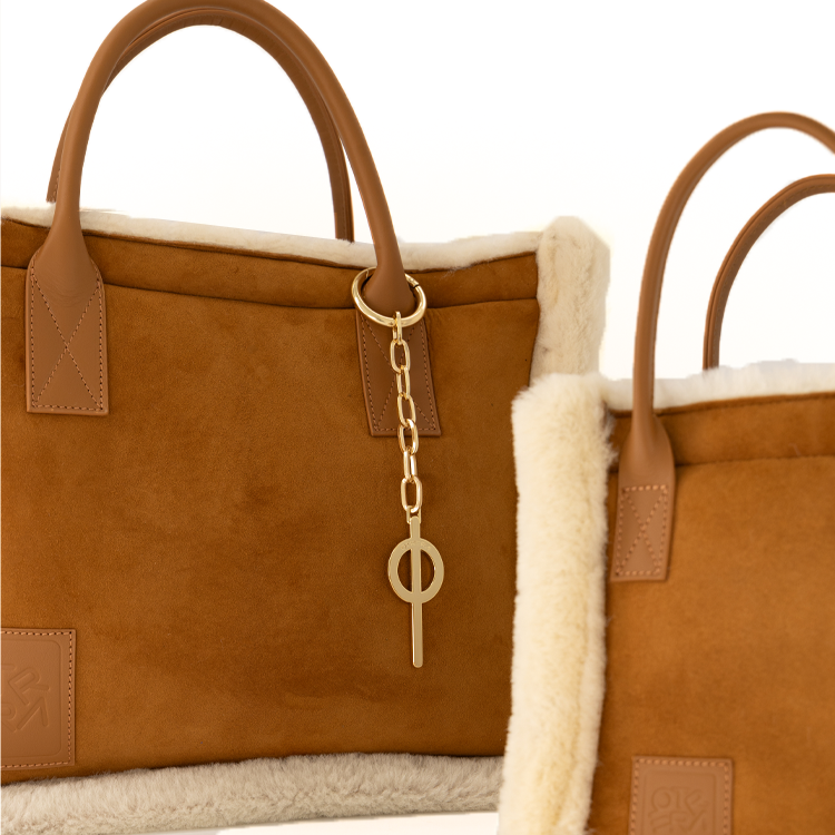 حقيبة دالي الفراء