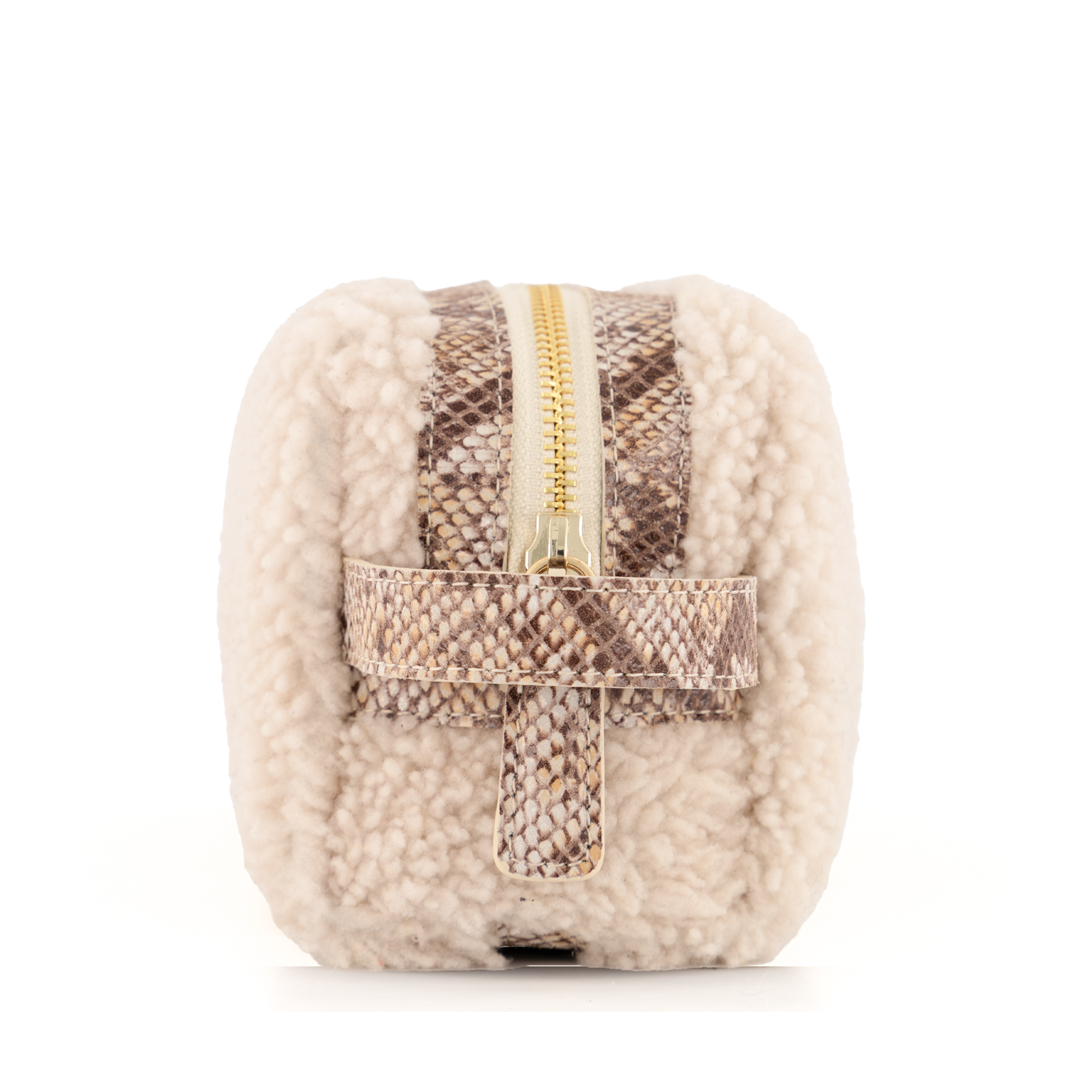 حقيبة لولا / حليب اللوز الفراء