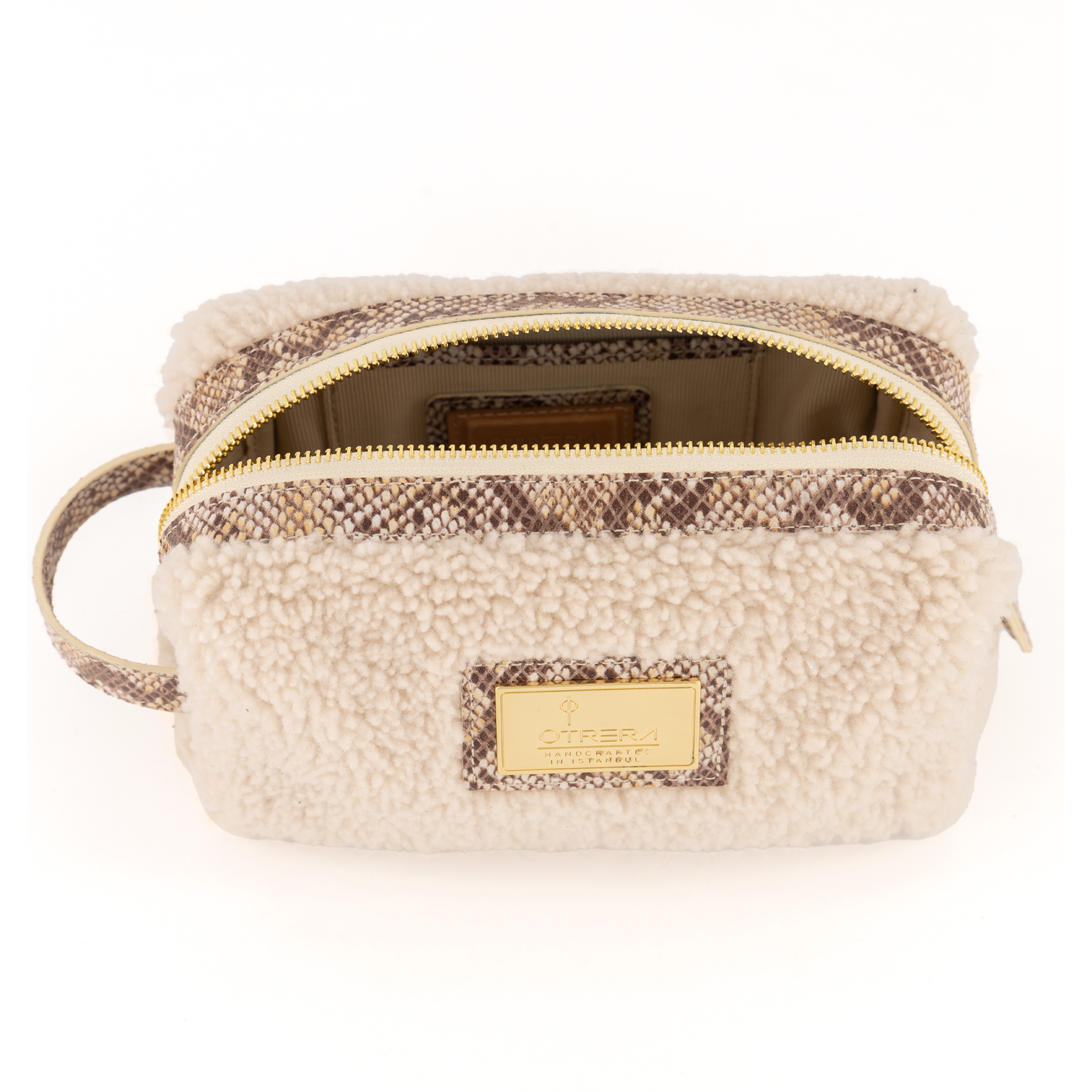 حقيبة لولا / حليب اللوز الفراء